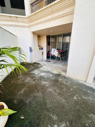 Room in 2 BHK Apartment at House of Hiranandani Devanahalli, Devanahalli – for Rent