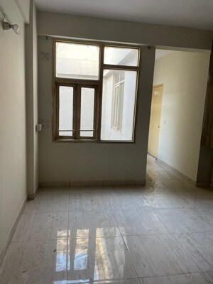 Room in 3 BHK Apartment at Agrasain Spaces Aagman, Sector 70 – for Rent