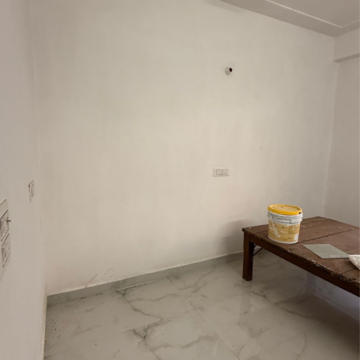 Room in 1 BHK Builder Floor at Chattarpur – for Rent