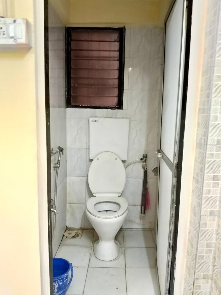 Bathroom, ameyanand-chs 1 Bedroom 280 Sq.Ft. Apartment In Prabhadevi Mumbai 9697615