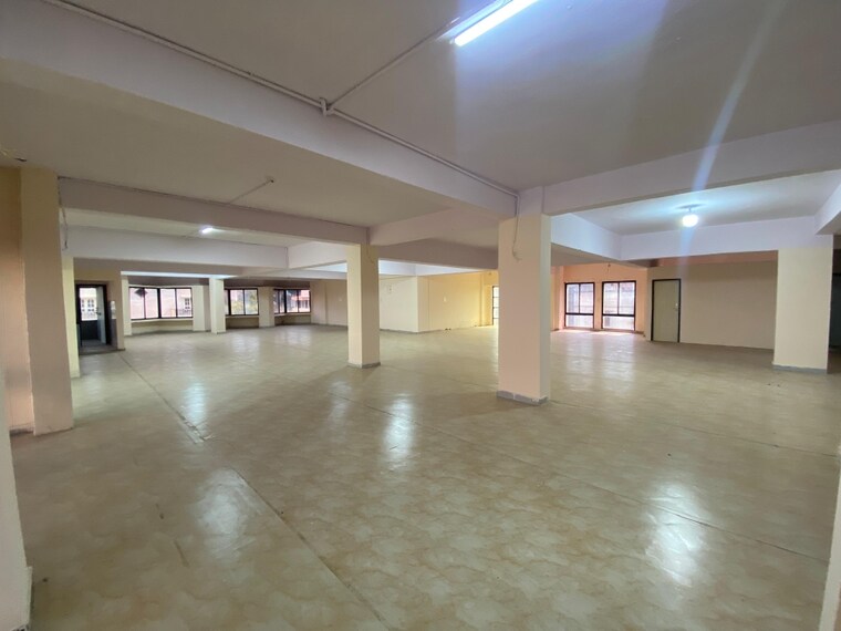 Room, siri-enclave Commercial Showroom 4500 Sq.Ft. In Sri Nagar Colony Hyderabad 9697614