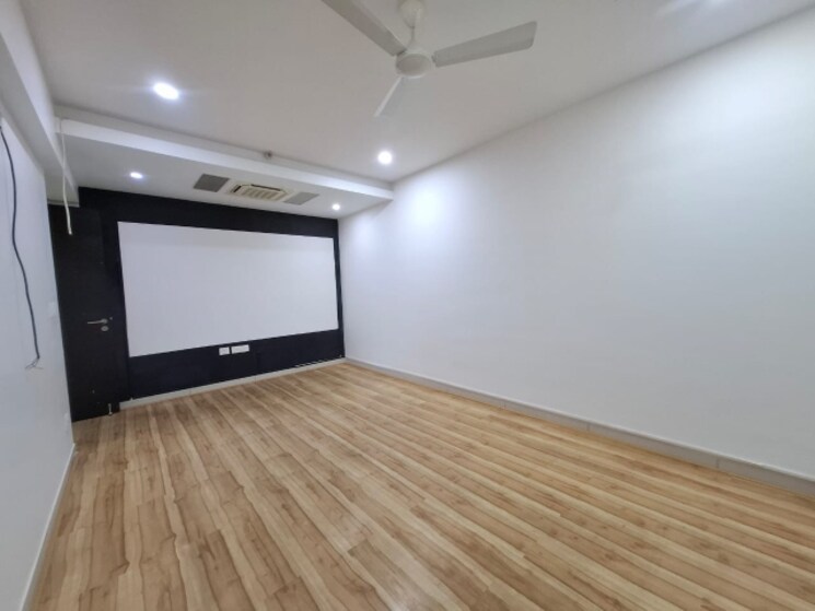 Room, siri-enclave Commercial Showroom 4500 Sq.Ft. In Sri Nagar Colony Hyderabad 9697614