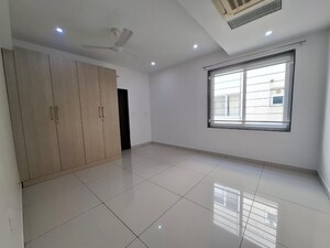 Room in  Showroom at Siri Enclave, Sri Nagar Colony – for Rent