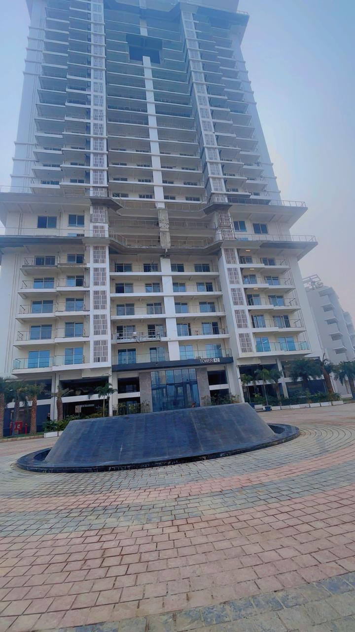 4 BHK + Servant Room,Study Room Apartment For Sale in Godrej Palm Retreat