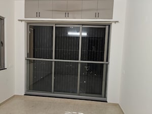 Room in 3 BHK Apartment at Kharadi – for Rent