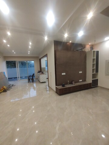 Furnished Amenities in 5 BHK Independent House at Mullanpur – for Sale