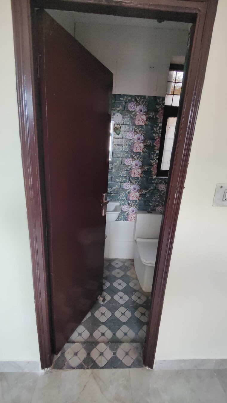 undefined, green fields colony 3 Bedroom 1250 Sq.Ft. Builder Floor In Green Fields Colony Faridabad 9697751