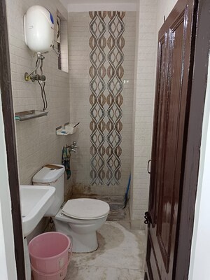Bathroom in 1 BHK Builder Floor at Lajpat Nagar 4 – for Rent