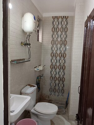 Bathroom in 1 BHK Builder Floor at Lajpat Nagar 4 – for Rent
