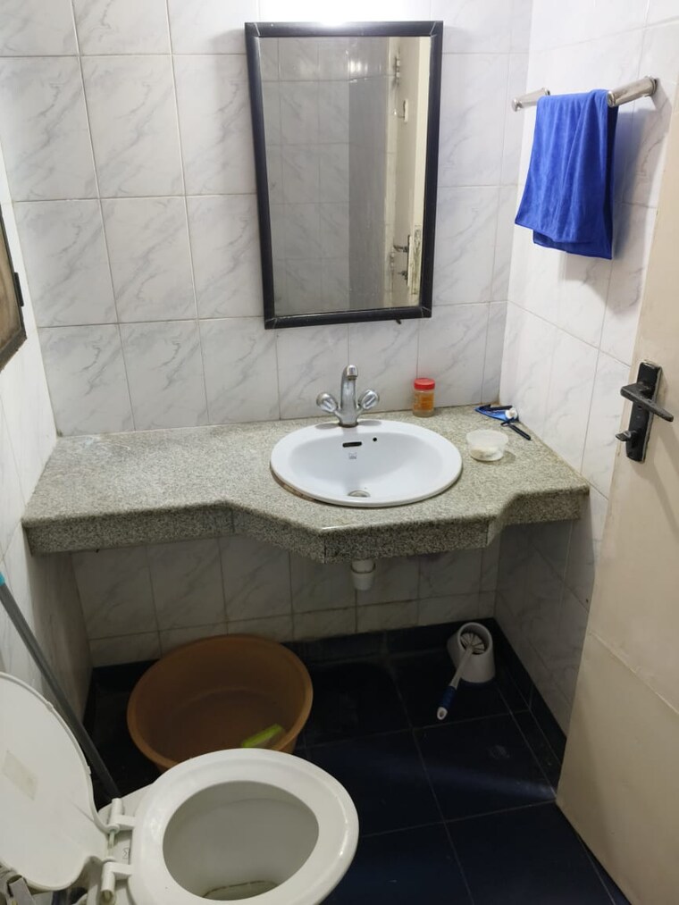 Bathroom, puranik-rumah-bali 1 Bedroom 500 Sq.Ft. Apartment In Ghodbunder Road Thane 9697755
