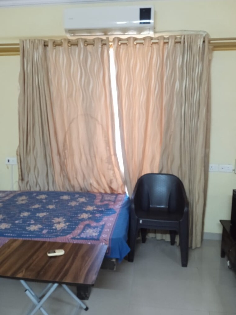 Bedroom, mantri-serene 2 Bedroom 900 Sq.Ft. Apartment In Goregaon East Mumbai 9697766