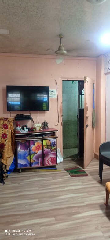 Furnished Amenities in Studio Apartment at Dombivli West – for Rent