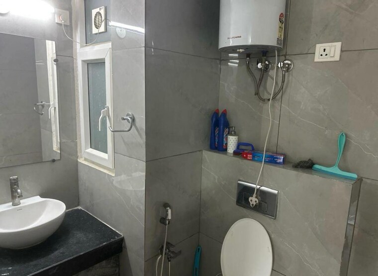 Bathroom, ashoka enclave 2 Bedroom 165 Sq.Ft. Builder Floor In Ashoka Enclave Faridabad 9697816