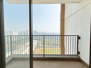 Room in 2 BHK Apartment at Runwal My City, Dombivli East – for Rent