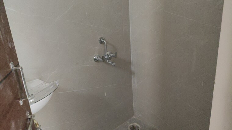 Bathroom, manikonda 2 Bedroom 1400 Sq.Ft. Apartment In Manikonda Hyderabad 9697845