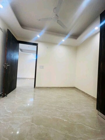 Room in 2 BHK Builder Floor at Chattarpur – for Rent