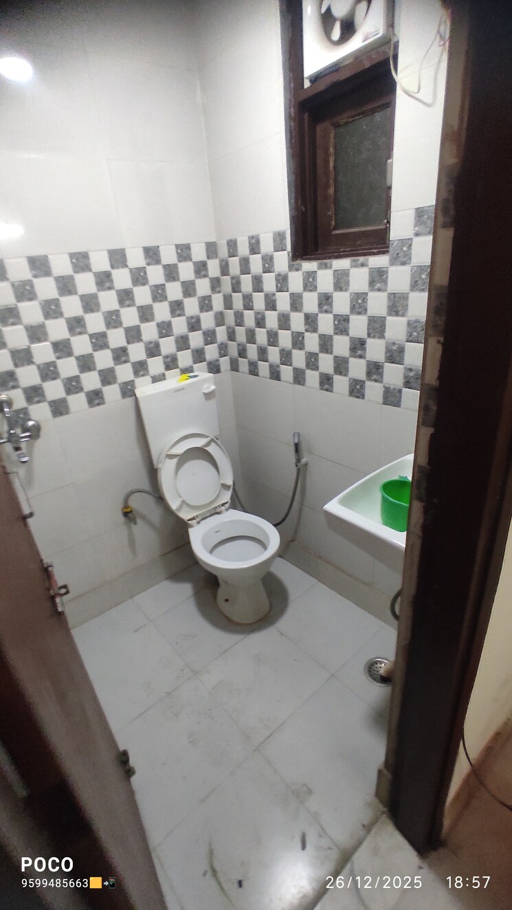 Team Area, mehrauli 1 Bedroom 500 Sq.Ft. Builder Floor In Mehrauli Delhi 9697867