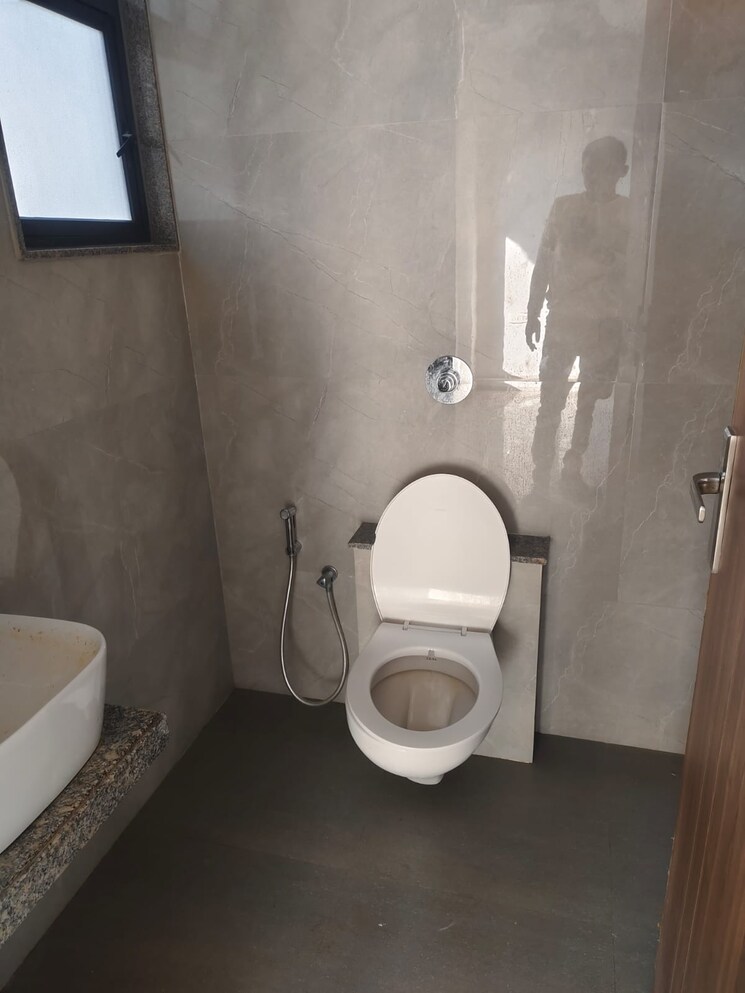 Attached Bathroom, memnagar 3 Bedroom 1980 Sq.Ft. Apartment In Memnagar Ahmedabad 9697880