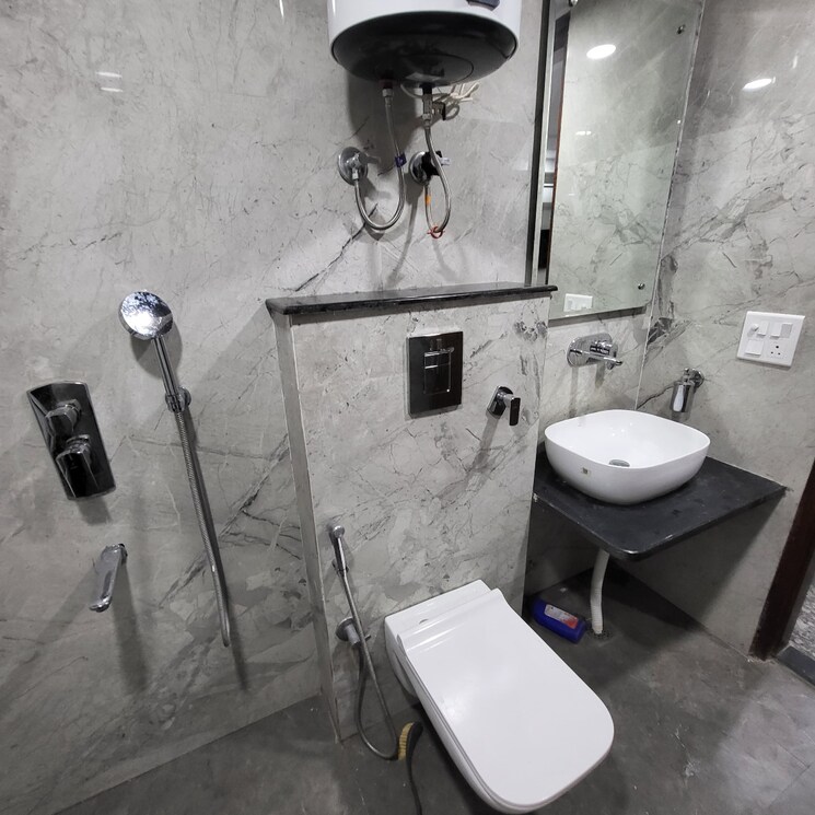 Bathroom, sector 57 1 RK 350 Sq.Ft. Builder Floor In Sector 57 Gurgaon 9697897