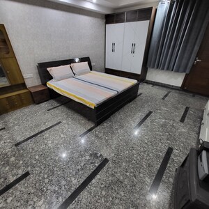 1 RK Builder Floor For Rent in Sector 57