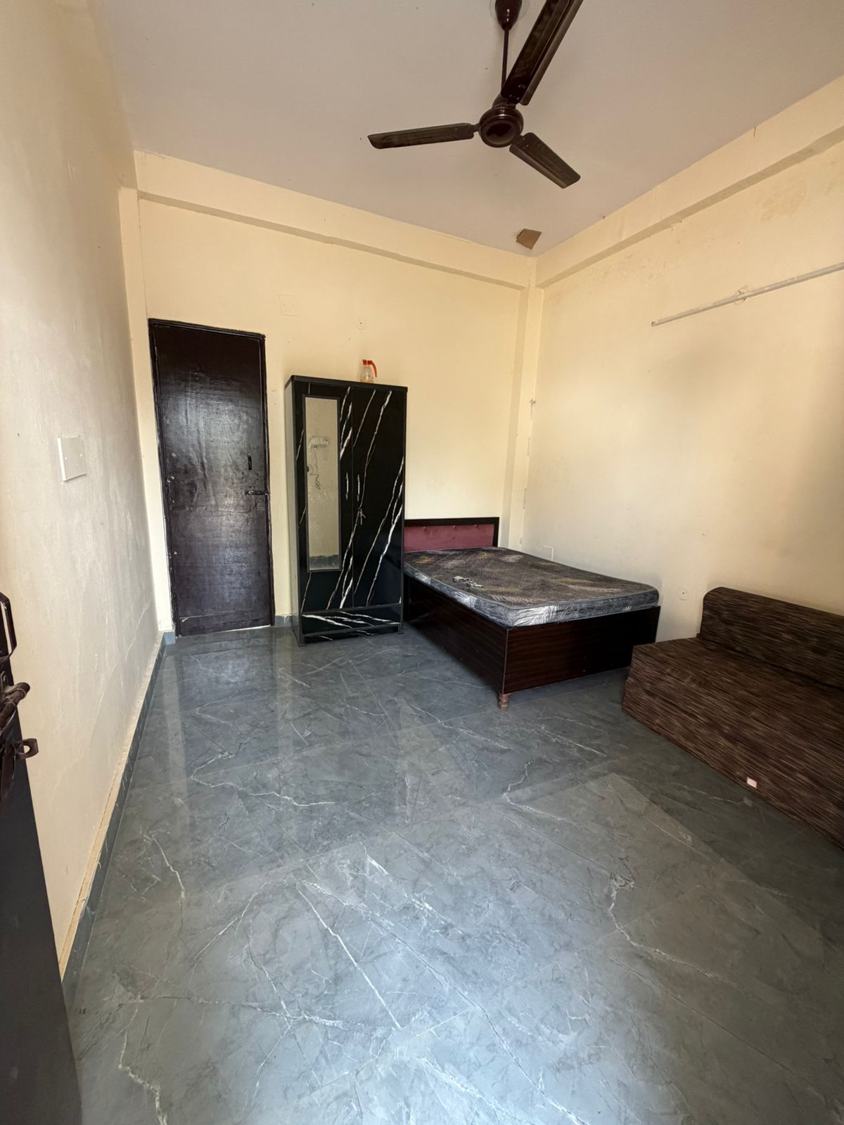 2 BHK Villa For Rent in Gaur Yamuna City
