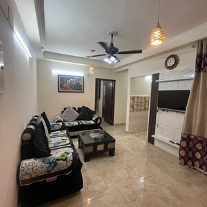 2 BHK Apartment For Rent in Amrapali Golf Homes, Haibatpur