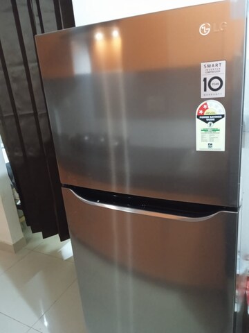 Furnished Amenities in 2 BHK Apartment at Sector 37 – for Rent