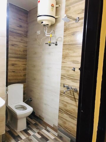 Bathroom in 1.5 BHK Builder Floor at DLF Pink Town House, Dlf City Phase 3 – for Rent
