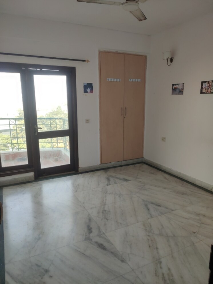 Room, rps-green-valley 2 Bedroom 1150 Sq.Ft. Apartment In Sector 42 Faridabad 9698041