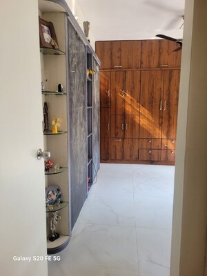 Furnished Amenities in 2 BHK Apartment at Lok Upvan I, Manpada – for Sale