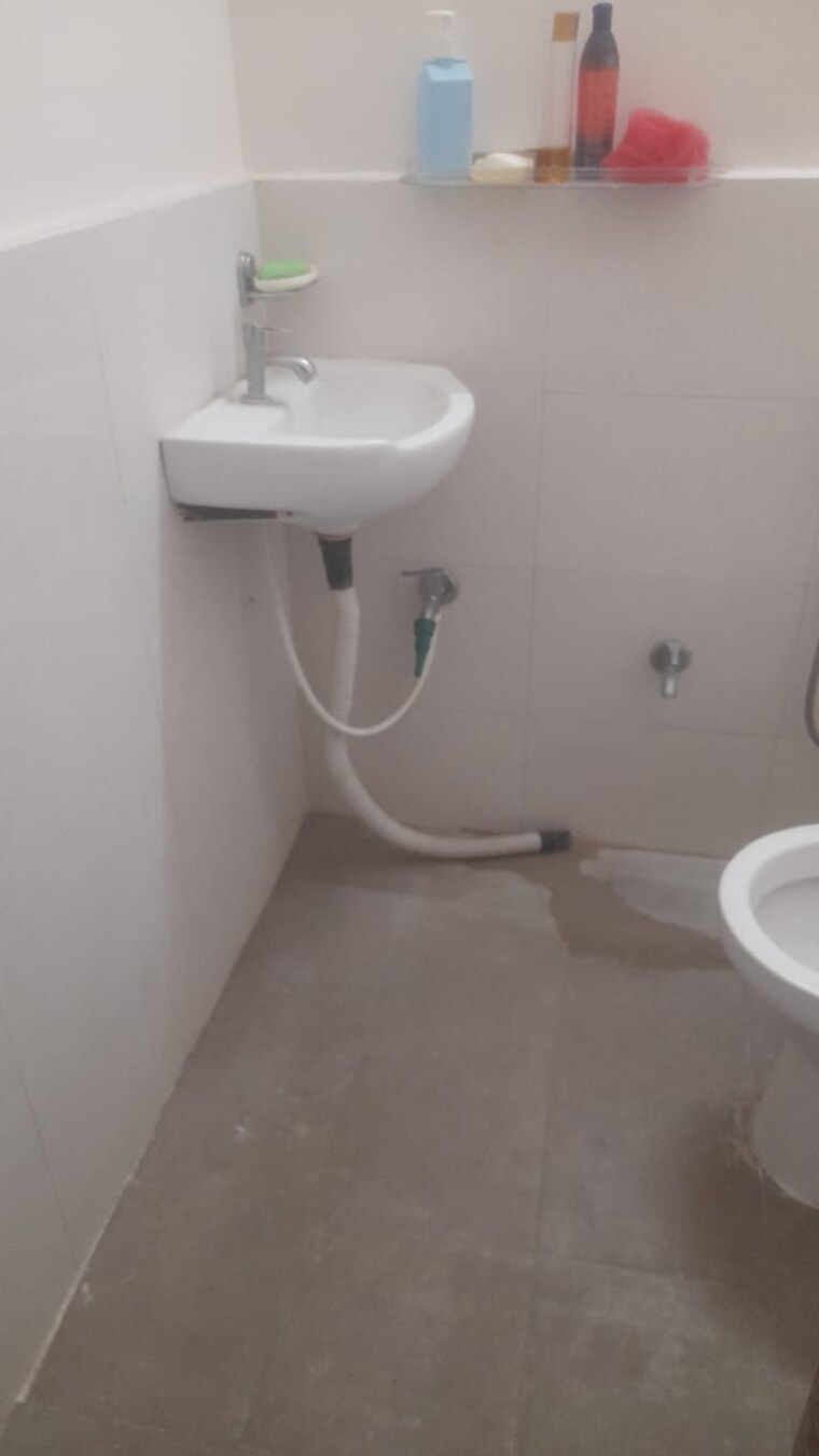 Bathroom, infra-high-i 3 Bedroom 2600 Sq.Ft. Villa In Indira Nagar Lucknow 9698087
