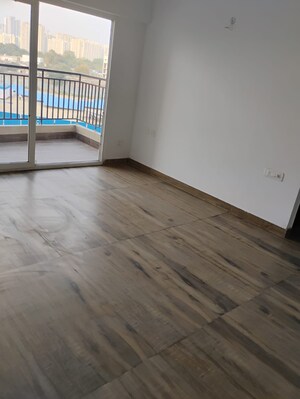 Room in 4 BHK Apartment at Ace Divino, Sector 1 Greater Noida – for Rent