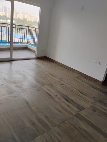 Room in 4 BHK Apartment at Ace Divino, Sector 1 Greater Noida – for Rent