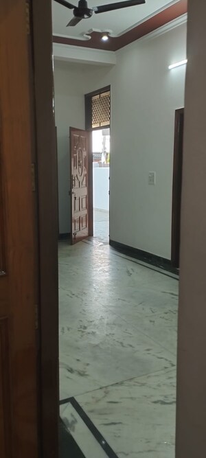 Room in 2 BHK Independent House at Sector 14 – for Rent