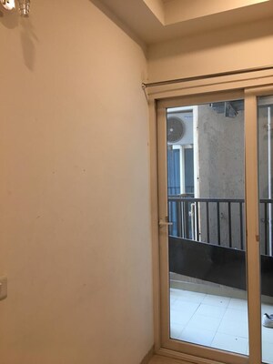 Room in 3 BHK Apartment at Sethi Max Royal, Sector 76 – for Sale
