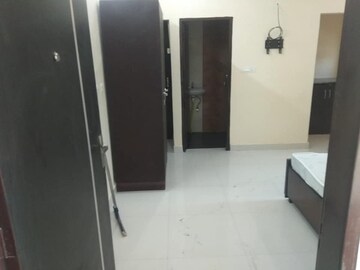 Room in 2 BHK Independent House at Sector 14 – for Rent
