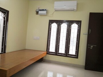 Room in 2 BHK Independent House at Sector 14 – for Rent