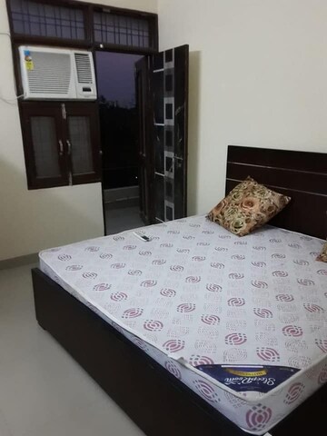 Bedroom in 2 BHK Independent House at Sector 14 – for Rent