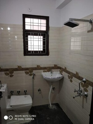 Team Area in 2 BHK Independent House at Sector 14 – for Rent