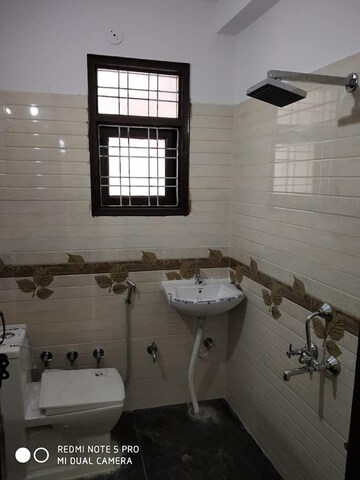 Team Area in 2 BHK Independent House at Sector 14 – for Rent