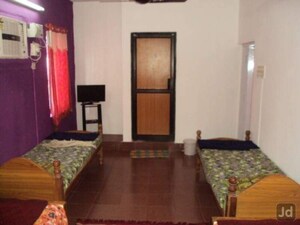 Living Room in 2 BHK Independent House at Sector 14 – for Rent