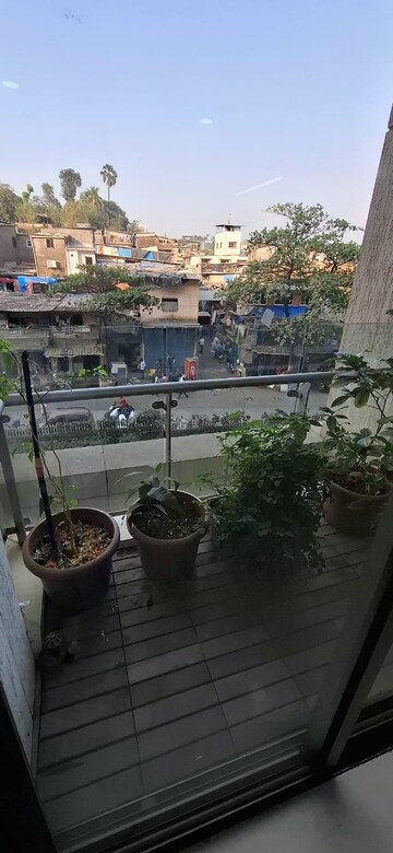 Balcony in 1.5 BHK Apartment at Lodha Eternis, Andheri East – for Rent
