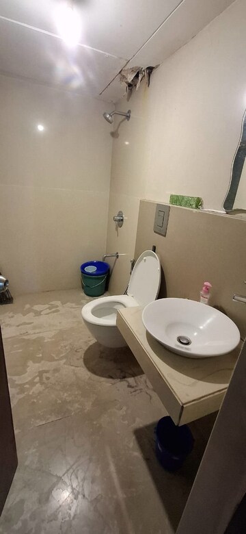 Bathroom in 1.5 BHK Apartment at Lodha Eternis, Andheri East – for Rent