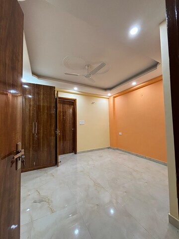 Room in 1 BHK Apartment at Chattarpur – for Rent