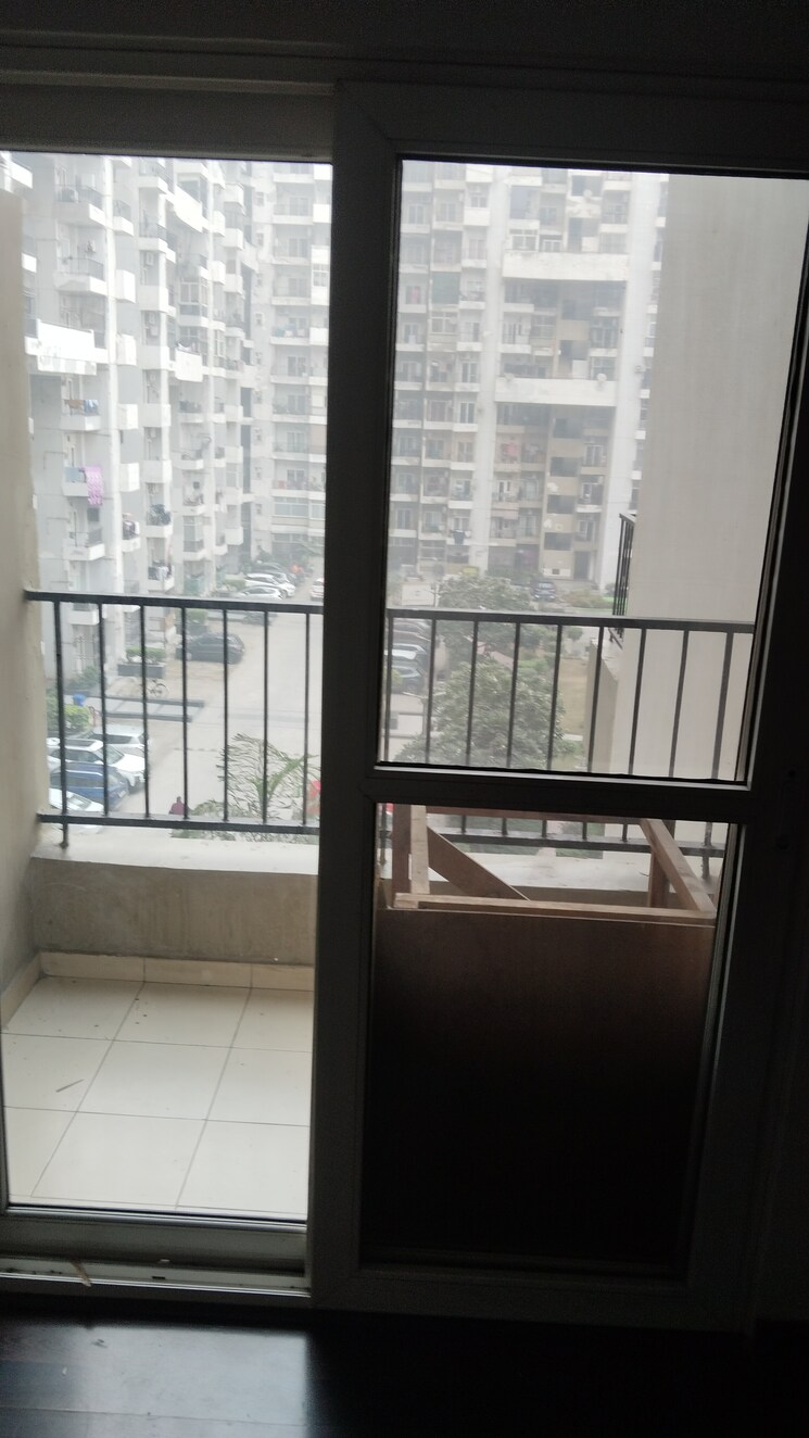 Room, homes-121 2 Bedroom 945 Sq.Ft. Apartment In Sector 121 Noida 9698244