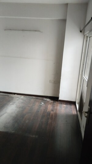 Furnished Amenities in 2 BHK Apartment at Homes 121, Sector 121 – for Rent