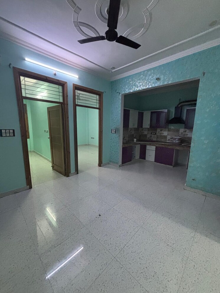 Room, gomti nagar 3 Bedroom 1800 Sq.Ft. Independent House In Gomti Nagar Lucknow 9698254