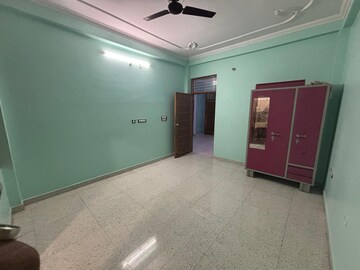 Room in 3 BHK Independent House at Gomti Nagar – for Rent