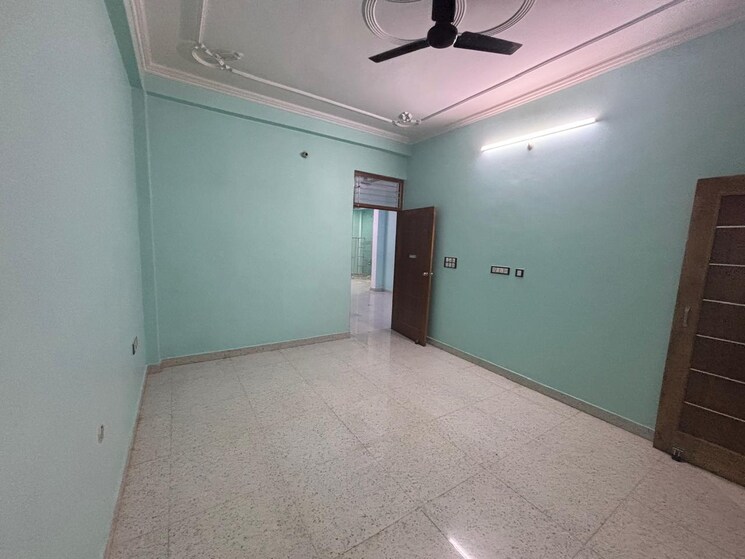 Room, gomti nagar 3 Bedroom 1800 Sq.Ft. Independent House In Gomti Nagar Lucknow 9698254