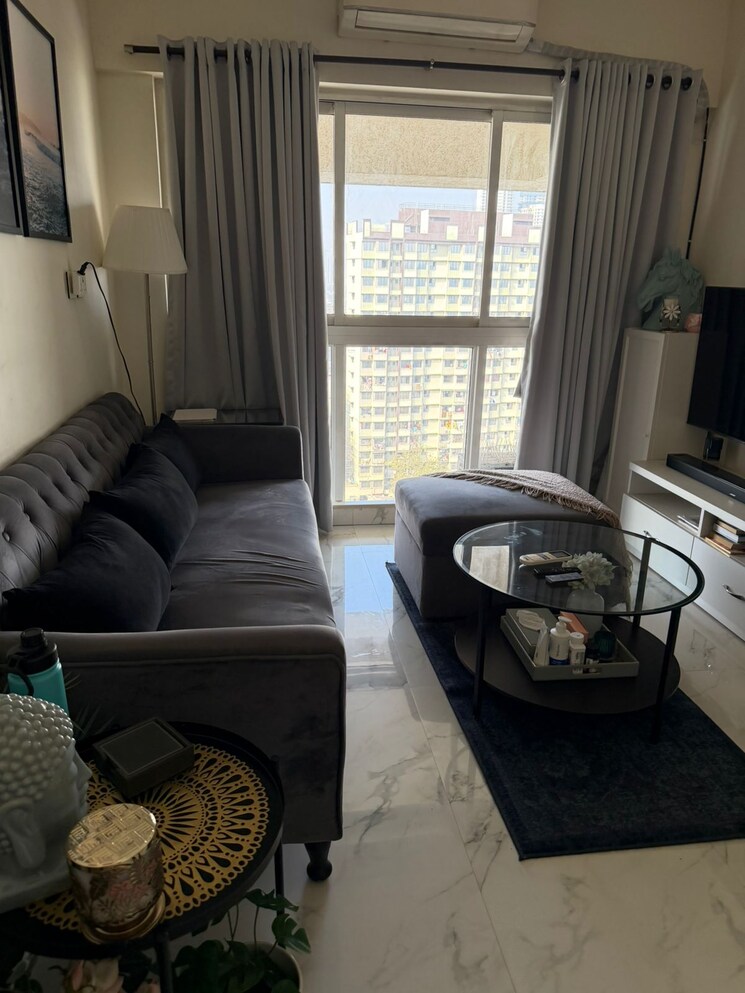 Living Room, raheja-ridgewood 1.5 Bedroom 700 Sq.Ft. Apartment In Goregaon East Mumbai 9698255